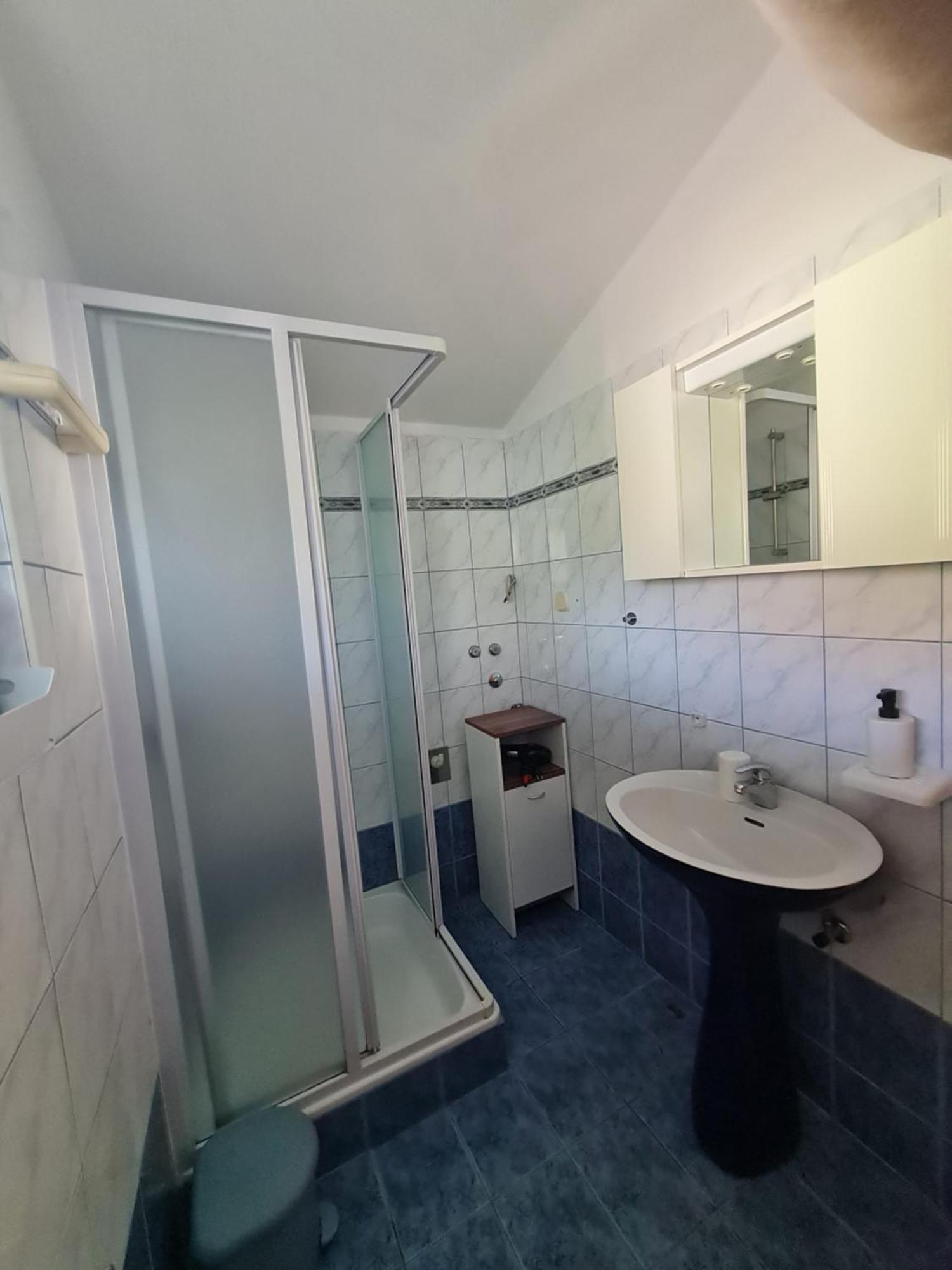 Apartmani Elena Malinska Rom bilde