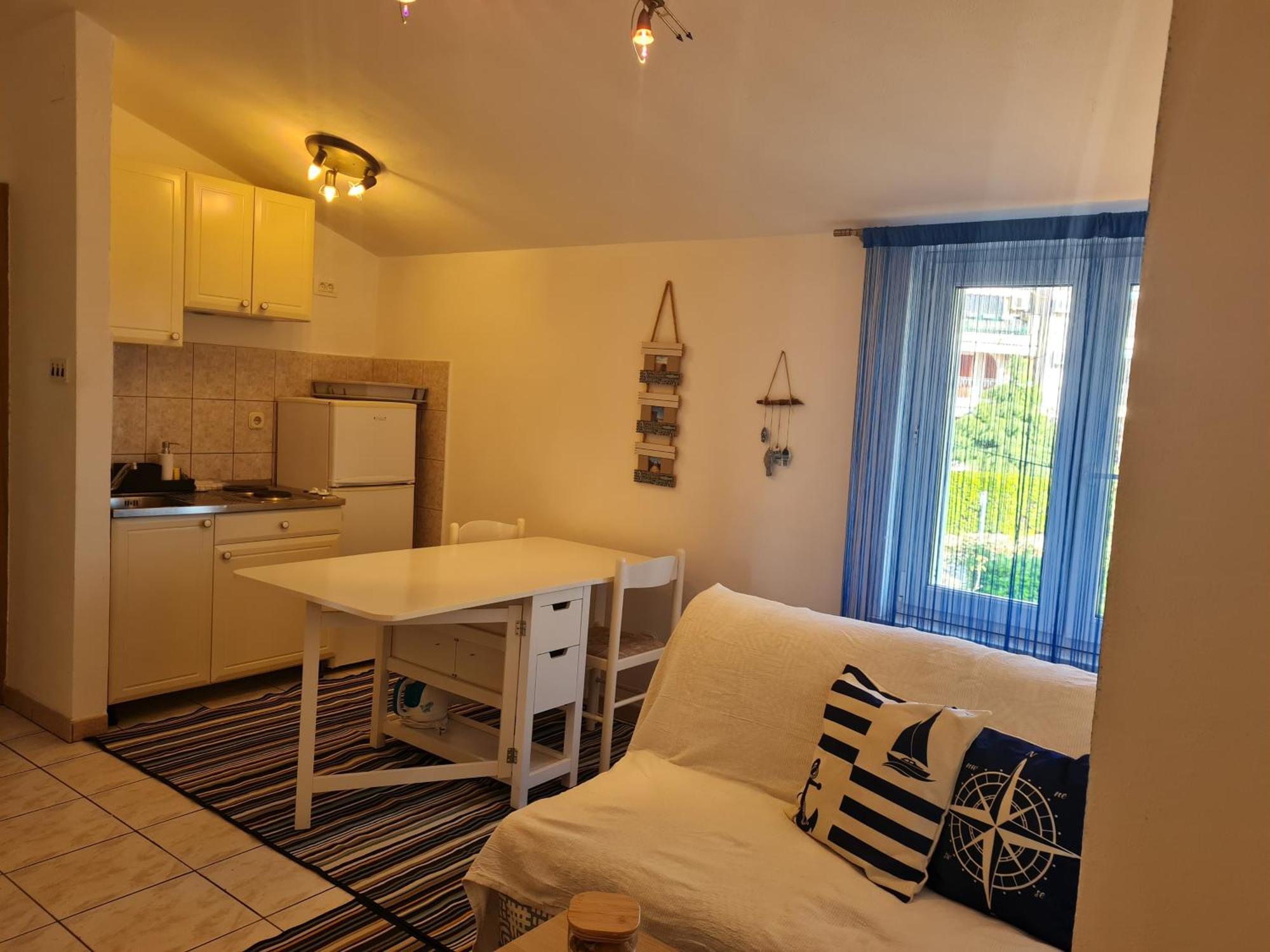 Apartmani Elena Malinska Rom bilde